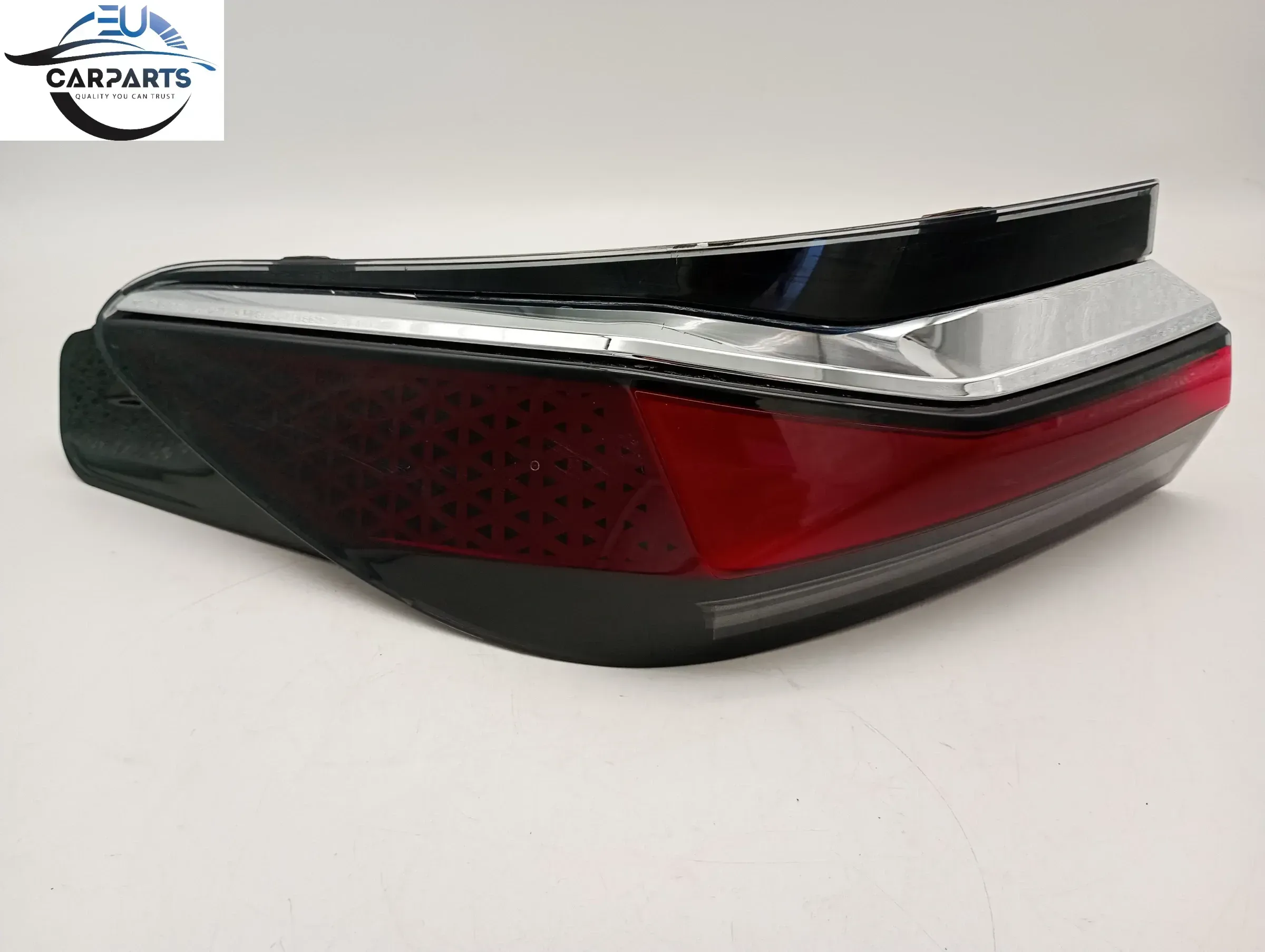 Original BMW 7' G70 Heckleuchte Seitenwand links 63215A45BB1 - Bild 1