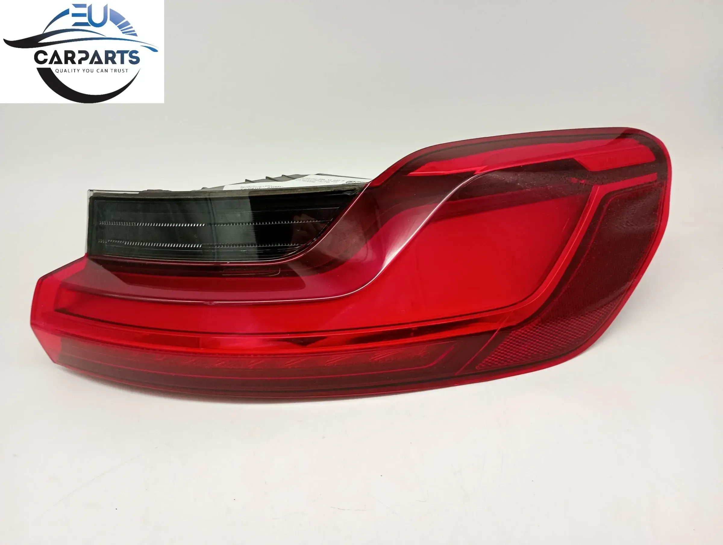 Original BMW X4 G02 M F98 LCI Heckleuchte Seitenwand rechts 63217409396 - Bild 1